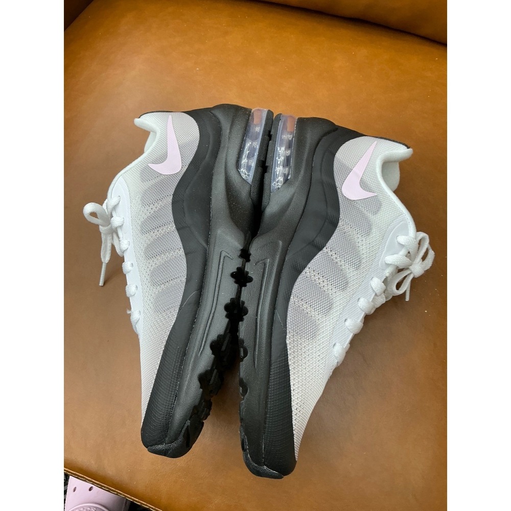 Nike Air Max Invigor Womens 8.5 White Pink Black Running Shoes - Picture 8 of 10